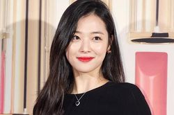 Luna f(x) khóc khi kể về Sulli