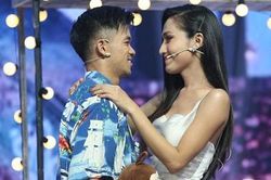 Hoa hậu chuyển giới Hoài Sa hát 'Senorita' cùng Trọng Hiếu