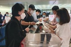 73 người tiếp xúc với hành khách người Nhật nhiễm SARS-CoV-2 bị cách li