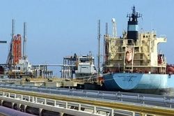 Venezuela thay đổi đối tác giao dịch dầu thô