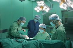 Căn bệnh khiến 10 người Việt có 1 người đi tiểu không kiểm soát