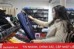 'Tắc biên' vì Covid-19, nhiều chủ shop thời trang Hà Tĩnh 'méo mặt'!