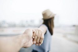 Bị người yêu dùng ảnh thân mật khống chế