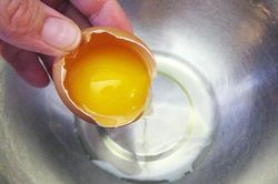 Mẹo chữa món ăn nếu lỡ tay cho quá cay, quá mặn