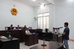 Lãnh 2 năm tù vì bán bột ngọt giả