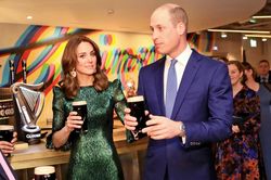 Hoàng tử William tự nhận 'phát tán' virus corona khi thăm Ireland