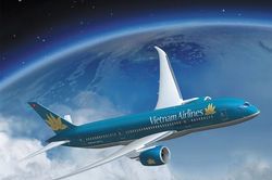 Truy tìm 5 người trên chuyến bay có hành khách Nhật nhiễm Covid-19