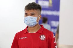 Đá bóng không có khán giả