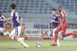Bóng V-League vẫn lăn trong mùa dịch