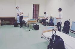 Ít nhất 72 người phải cách ly vì tiếp xúc với hành khách Nhật nhiễm Covid-19