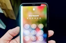 iPhone X bị sọc màn hình, tôi bán lại chỉ được 3 triệu