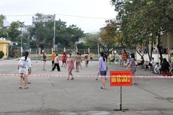 Cận cảnh sinh hoạt trong khu cách ly