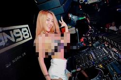 Ngân 98 dương tính với ma túy khi đi diễn, dân tình được phen bàn tán