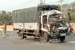 Tai nạn nghiêm trọng tại Bình Phước làm 3 người thương vong