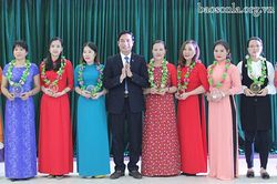 Gặp mặt biểu dương 65 nữ cán bộ, nhà giáo tiêu biểu ngành Giáo dục và Đào tạo