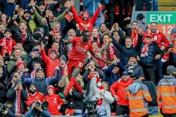 Liverpool thắng nhẹ Bournemouth 2-1