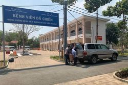 Cách ly hàng chục người cùng chuyến bay với ca mắc Covid-19 thứ 17