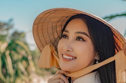 Đoàn Hồng Trang chính thức được cấp phép thi Miss Eco International 2020