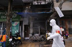 Liên quan đến ca nhiễm dịch COVID-19 đầu tiên: Trong đêm 6/3, Hà Nội đã điều tra dịch tễ khoảng 500 người