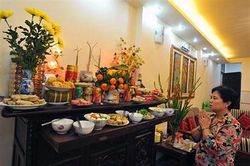 2 khung giờ lộc phát chuẩn nhất cúng rằm hàng tháng, để tổ tiên nâng đỡ, tài lộc đổ về như nước