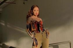 Chi Pu tiếp tục lên đồ đẹp hết nấc, đến Ninh Dương Lan Ngọc cũng phải vào 'thả tim'