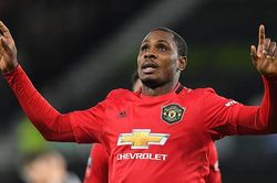 Ighalo kể về kỷ niệm nhịn ăn để được xem MU thi đấu