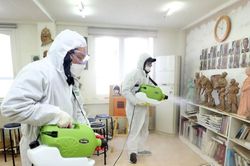 Hàn Quốc lùi lịch học, trung tâm luyện thi vẫn không chịu đóng cửa