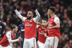 Arsenal thắng nhọc, Tottenham-Mourinho tiếp tục gây thất vọng