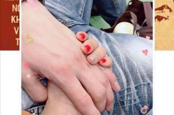 Lần ra 'con giáp thứ 13' chỉ bằng bức ảnh nắm tay, cô nàng khiến chị em thán phục