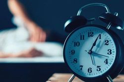 5 'thủ phạm' khiến bạn thao thức suốt đêm, rã rời cả ngày: Hãy cẩn thận đề phòng với số 1