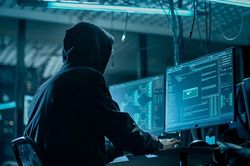 Những hacker khét tiếng từng khiến cả thế giới điêu đứng