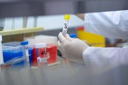 TPHCM: 20 người bay cùng bệnh nhân thứ 17 đều âm tính