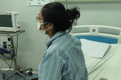 Cách ly 4 người lắp nội thất tại nhà bệnh nhân thứ 17 bị nhiễm Covid-19