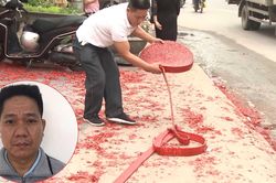 Người đàn ông đốt pháo trong đám cưới ở Hà Nội ra đầu thú
