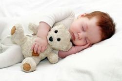 Giải pháp đối phó chứng ho về đêm cho bé