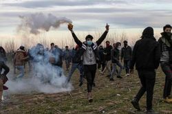 Thổ Nhĩ Kỳ yêu cầu NATO, EU giúp đỡ thêm ở Syria