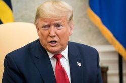 Tổng thống Donald Trump tung biện pháp hỗ trợ kinh tế vì dịch Covid-19