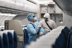 Vietnam Airlines khử trùng toàn bộ chuyến bay quốc tế về Việt Nam