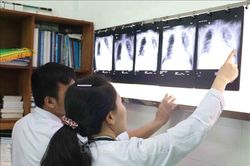 Tổng Lãnh sự Trung Quốc tại TP Hồ Chí Minh thăm và cảm ơn Bệnh viện Chợ Rẫy