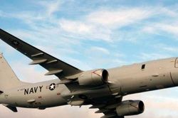 Chiến sự Syria: Lý do bất ngờ sau việc máy bay Mỹ lởn vởn gần căn cứ lớn nhất của Nga ở Syria