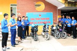 Bàn giao 2 công trình Thanh niên