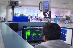 TP.HCM tìm kiếm khẩn cấp du khách Anh trên chuyến bay VN0054