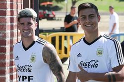 6 cầu thủ từ tâm dịch Covid-19 châu Âu được gọi lên ĐT Argentina