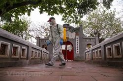 Hà Nội hoãn nhiều chương trình chào mừng, hội họp để tập trung phòng, chống COVID-19