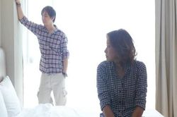 Yêu là trao trái tim và cả… thẻ lương