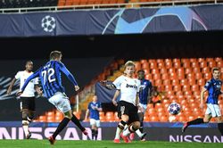 Tottenham thảm bại trên sân của RB Leipzig, Atalanta giành quyền vào tứ kết