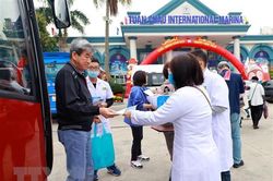 Từ 12/3: Quảng Ninh tạm dừng tham quan vịnh Hạ Long, các di tích