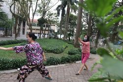 Bình yên như 'thời bao cấp' trong khu cách ly Trúc Bạch