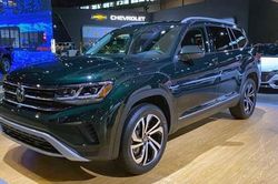 SUV bảy chỗ Volkswagen Atlas 2021 ra mắt, giá chỉ từ 731 triệu đồng