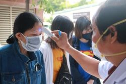Sàng lọc nhằm phát hiện sớm người nghi nhiễm Covid-19 tại bệnh viện